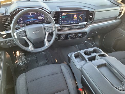Used 2024 Chevrolet Silverado 1500 RST AWD/4WD image 17