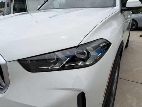 Used 2026 BMW X5 sDrive40i w/ Premium Package RWD image 11