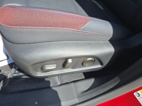 Used 2025 Chevrolet Equinox RS w/ Safety and Technology Package FWD image 19