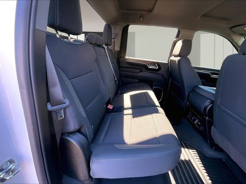 Used 2025 Chevrolet Silverado 2500 LT w/ Convenience Package image 26