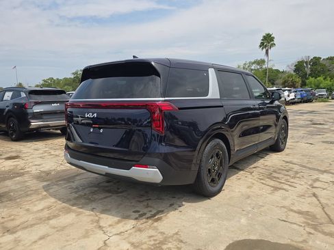 New 2027 Kia Carnival FWD image 8