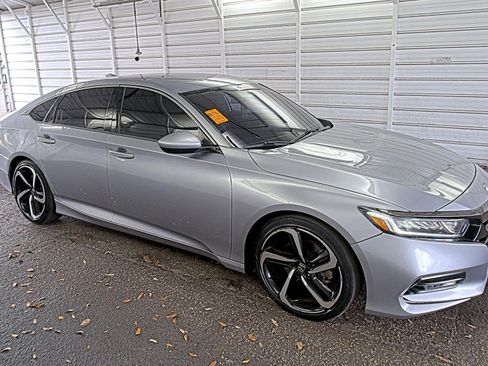 Used 2019 Honda Accord Sport image 9