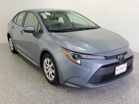 Used 2024 Toyota Corolla LE FWD image 3
