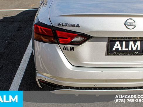 Used 2024 Nissan Altima 2.5 SV image 12