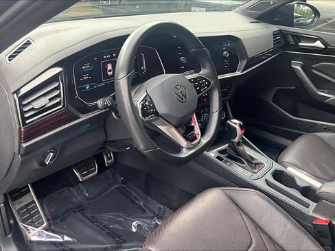 Used 2024 Volkswagen Jetta GLI Autobahn FWD image 18