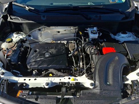 Used 2022 Buick Encore GX Essence w/ Experience Buick Package image 32