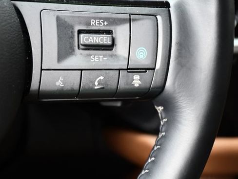 Used 2025 Nissan Pathfinder Platinum AWD/4WD image 34