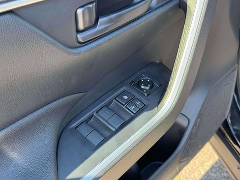 Used 2023 Toyota RAV4 LE AWD/4WD image 19