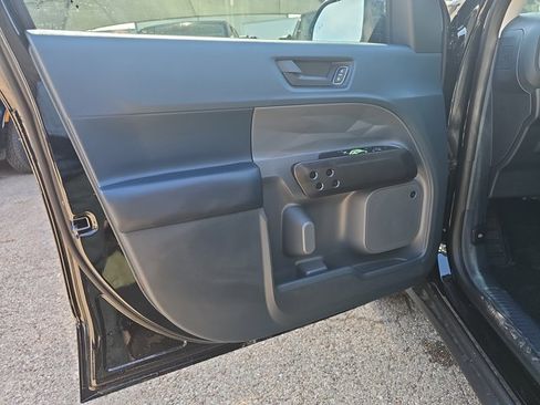 New 2026 Ford Maverick Lariat w/ Black Appearance Package image 13