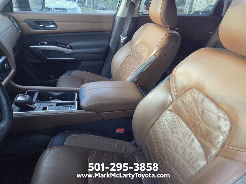 Used 2023 Nissan Pathfinder Platinum FWD image 8