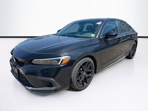 Used 2023 Honda Civic Sport image 3