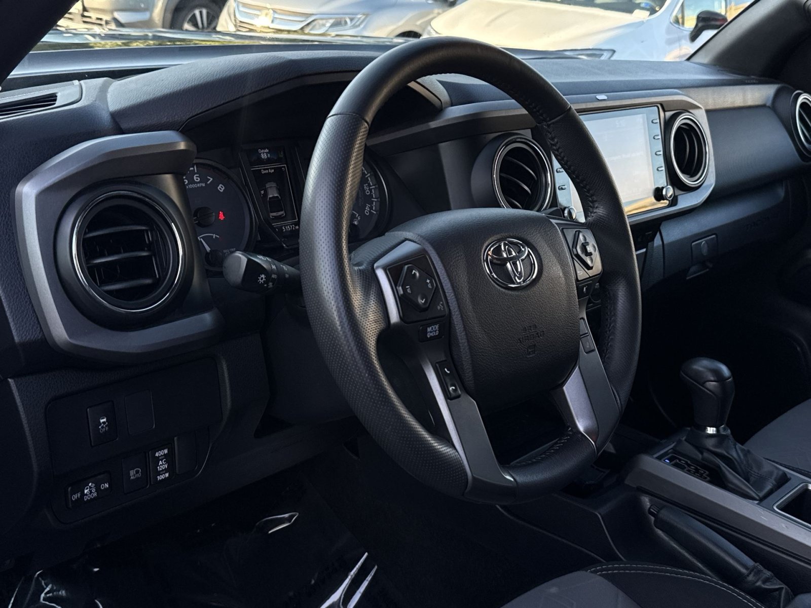 Used 2022 Toyota Tacoma TRD Off-Road AWD/4WD image 16