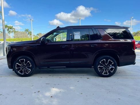 Used 2023 GMC Yukon Denali image 4