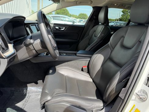 Used 2023 Volvo V60 B5 Cross Country Ultimate AWD/4WD image 22