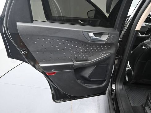 Used 2020 Ford Escape Titanium AWD/4WD image 16