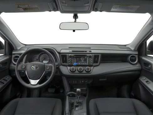 Used 2017 Toyota RAV4 LE FWD image 8