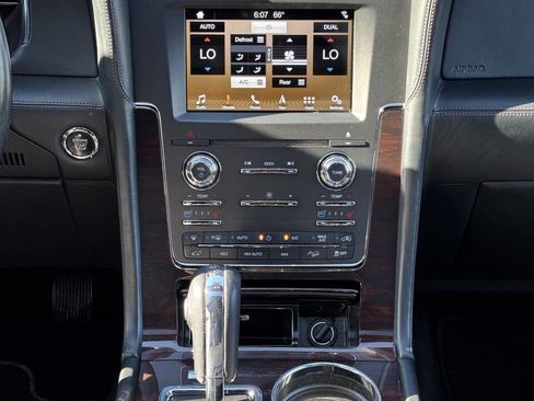 Used 2016 Lincoln Navigator L Reserve AWD/4WD image 27