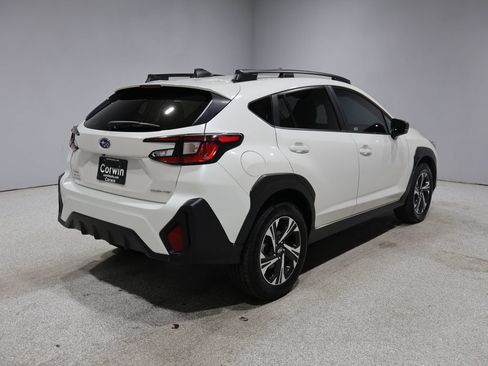 Used 2025 Subaru Crosstrek 2.5i Premium AWD/4WD image 2