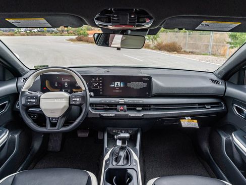 New 2026 Kia K4 EX FWD image 18