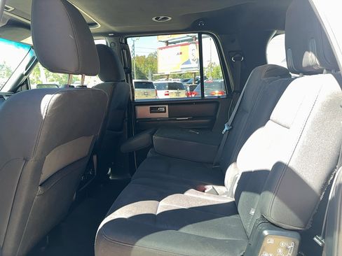 Used 2016 Ford Expedition EL XLT image 12