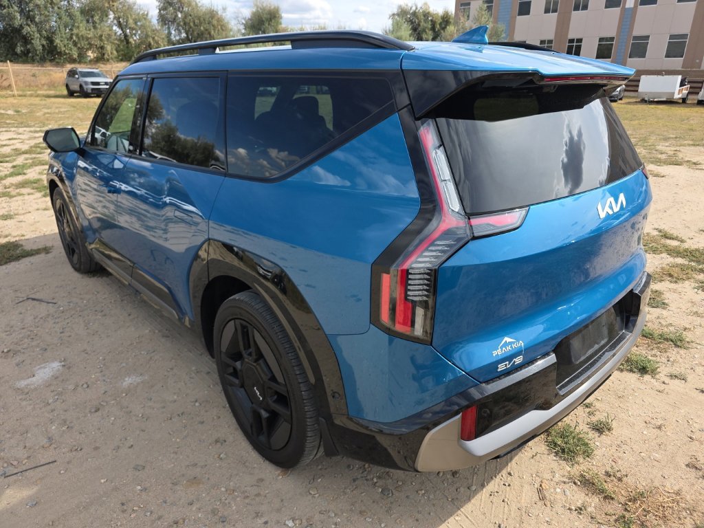 Certified 2024 Kia EV9 GT-Line AWD/4WD image 3