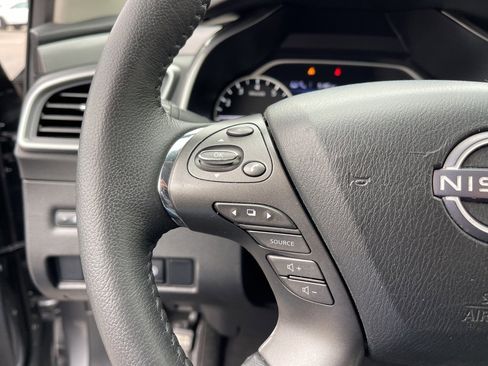 Used 2023 Nissan Murano SV image 17