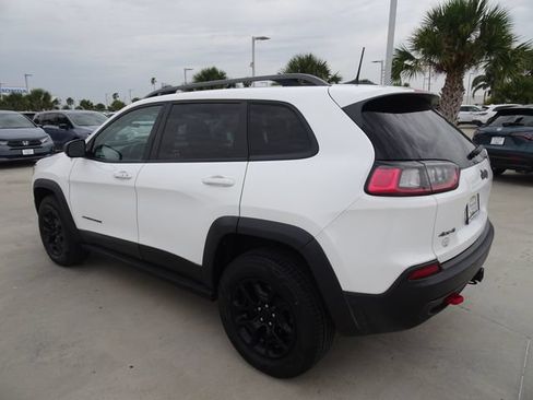 Used 2021 Jeep Cherokee Trailhawk w/ Sun, Sound & Nav Group AWD/4WD image 6