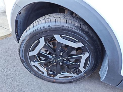 Used 2023 Kia Telluride S image 35