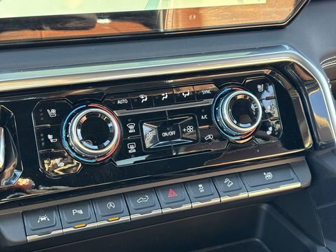 Used 2023 GMC Sierra 1500 Denali Ultimate image 22