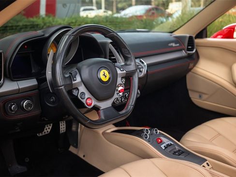 Certified 2013 Ferrari 458 Spider Base image 38