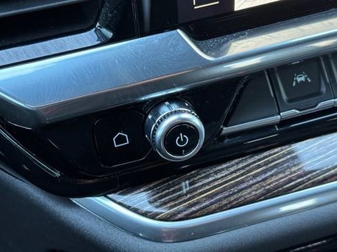 Used 2025 GMC Sierra 1500 Elevation w/ Elevation Premium Package image 32