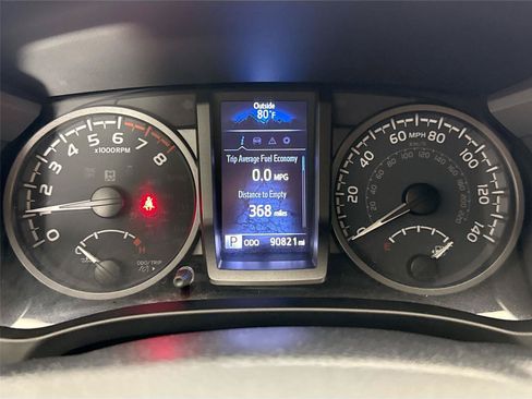 Used 2020 Toyota Tacoma TRD Off-Road AWD/4WD image 18