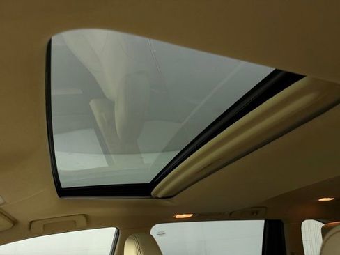 Used 2019 Toyota Highlander XLE image 28