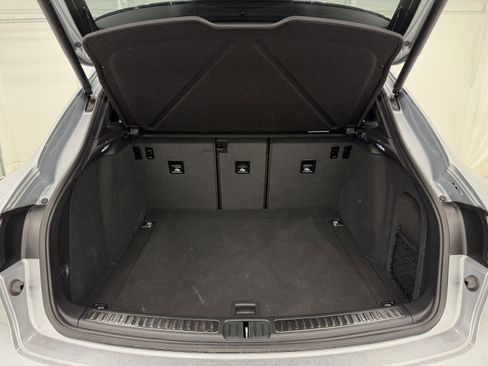Certified 2025 Porsche Macan image 58