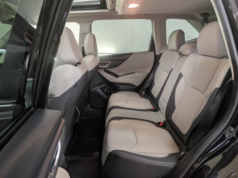 Used 2020 Subaru Forester Premium image 15