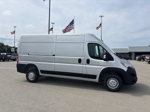 New 2026 RAM ProMaster 2500 w/ Cold Weather Group FWD image 2
