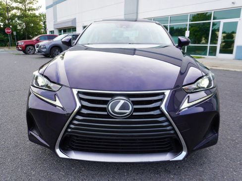 Used 2017 Lexus IS 200t w/ Premium Package RWD image 2