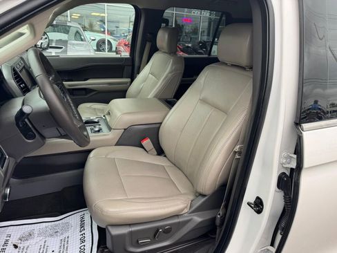 Used 2018 Ford Expedition XLT w/ Equipment Group 202A image 17