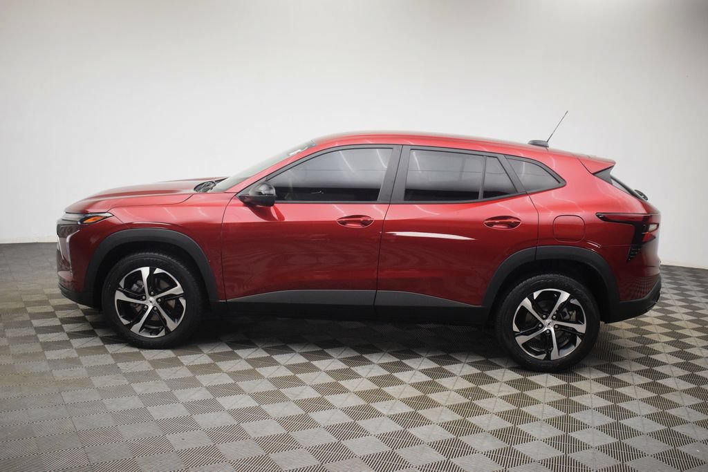 Used 2024 Chevrolet Trax RS w/ Driver Confidence Package FWD image 8
