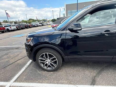 Used 2019 Ford Explorer Sport AWD/4WD image 11