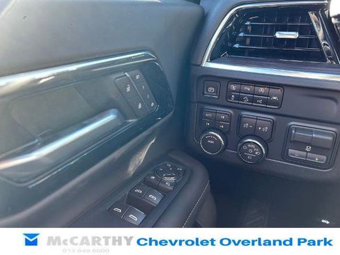 New 2026 Chevrolet Suburban Premier image 17