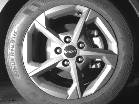 Used 2025 Kia K4 LXS image 13