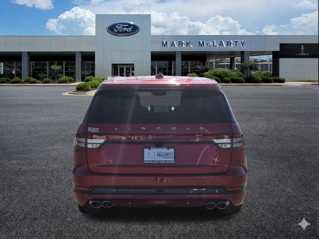 New 2026 Lincoln Aviator 2WD w/ Jet Appearance Package image 4