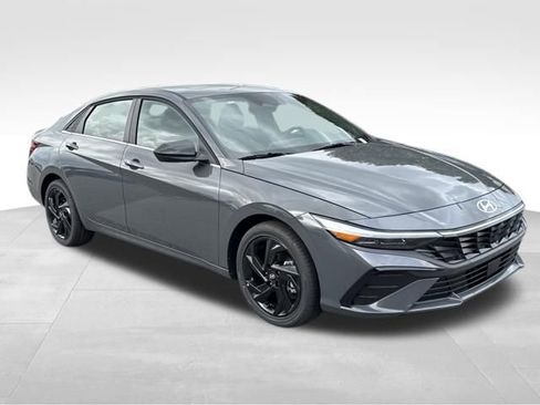 New 2026 Hyundai Elantra SEL Sport Premium FWD image 7