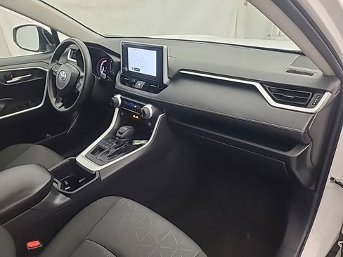 Used 2025 Toyota RAV4 XLE image 15