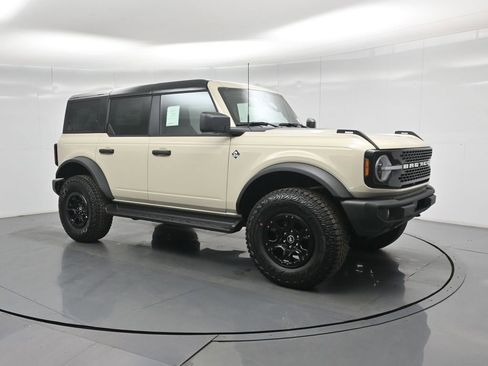 New 2026 Ford Bronco Outer Banks w/ Sasquatch Package image 56