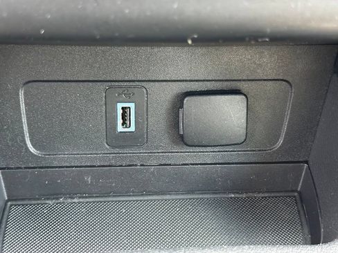 Used 2019 Ford Escape Titanium FWD image 31
