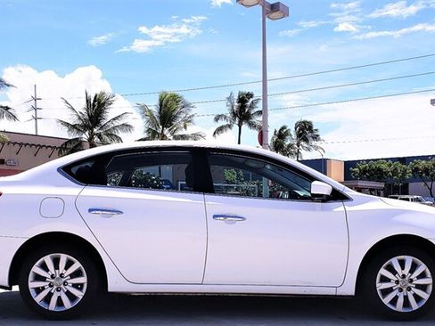 Used 2018 Nissan Sentra S FWD image 5