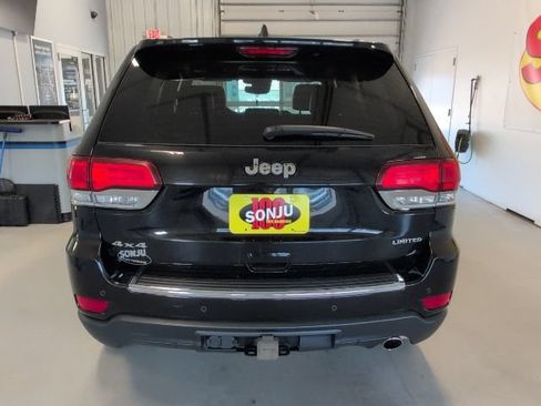 Used 2022 Jeep Grand Cherokee Limited w/ Technology Group AWD/4WD image 4