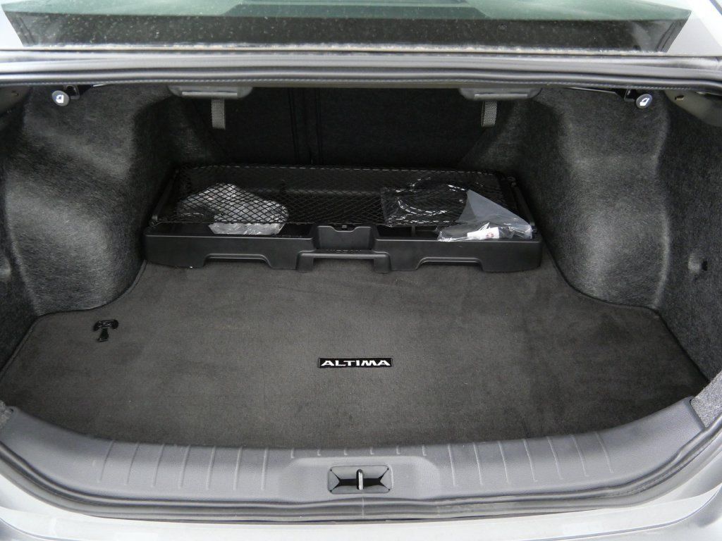 Used 2025 Nissan Altima 2.5 SR AWD/4WD image 17